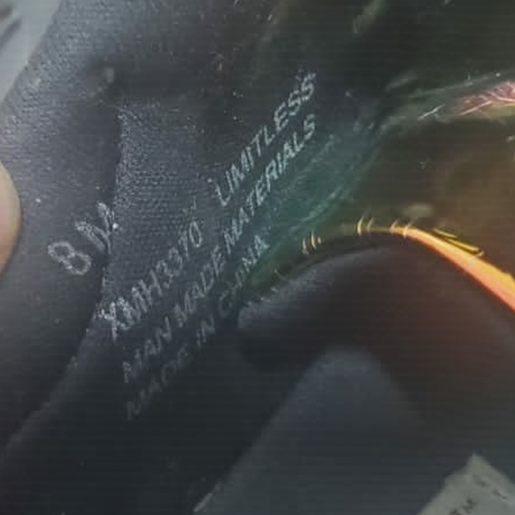 Cape Robbin Women's Holographic Iridescent Gold Sneakers 🌴 - Picture 11 of 12